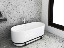 Banheira Clássica Oval Com Decoração Em Metal De 230 L, Dimensoes 160 X 75 X 60 Cm Cor Branco Em Acrilico - Pleco