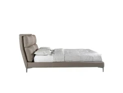 Cama Com Estrutura De Madeira De Pinho Estofada Em Couro Ecologico 7014
