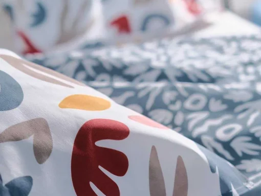 Jogo De Cama Reversivel Algodao De 57 Fios/Cm , Capa De Edredão 220X240 Cm + 2 Fronhas 63X63 Cm Multicolor - Sonira