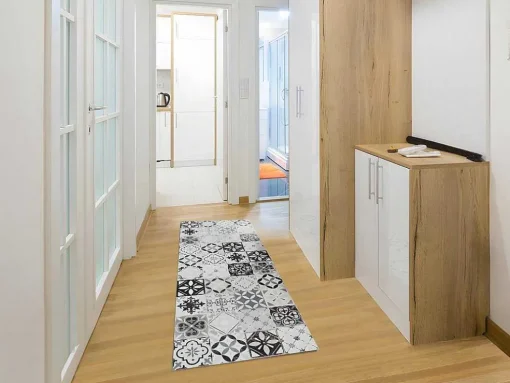 Tapete De Corredor Em Vinil Efeito Mosaico Hidraulico Mosai - 66X160 Cm - Preto E Branco